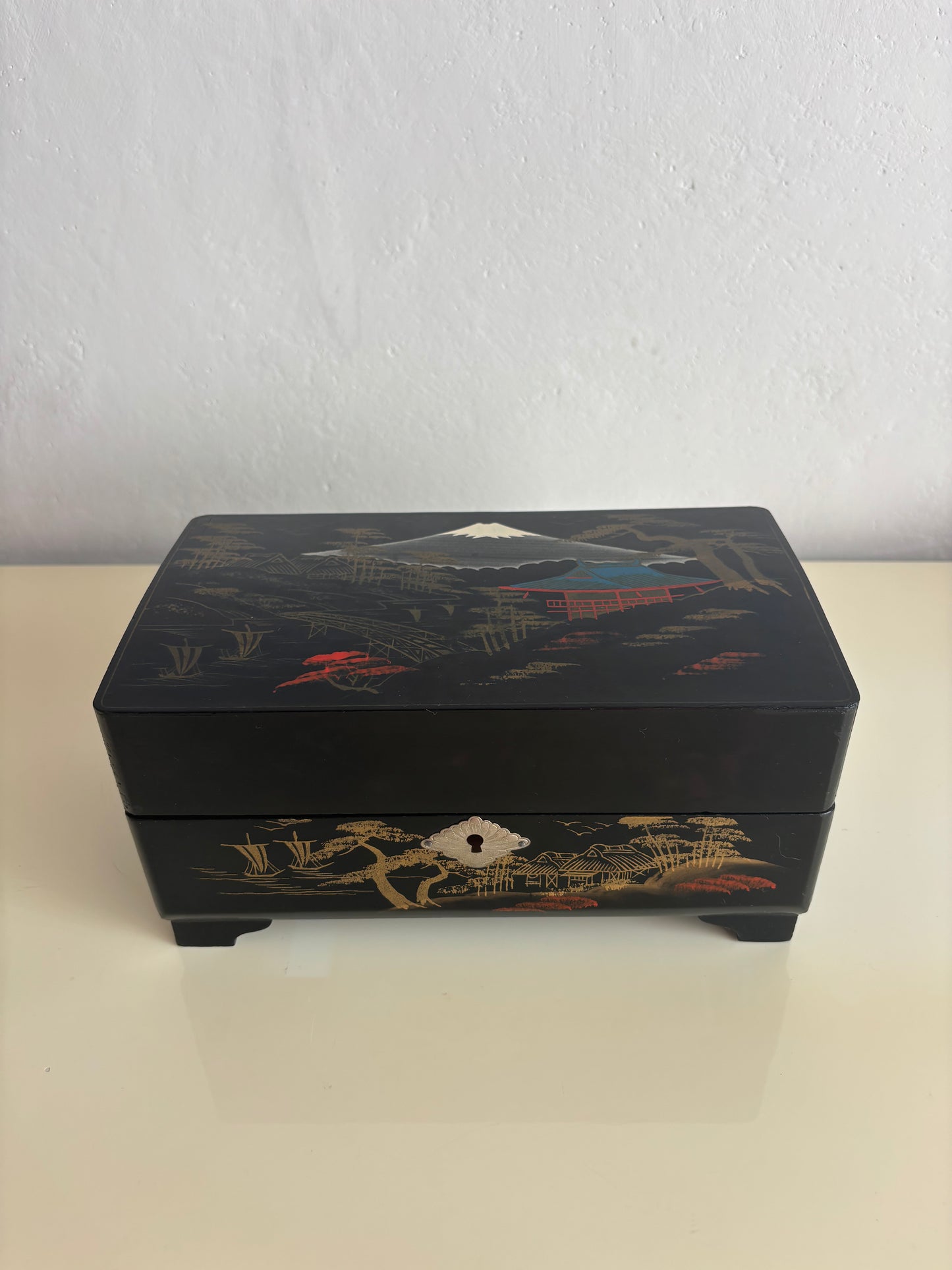 Portagioie giapponese vintage con carillon e coppia di ballerini