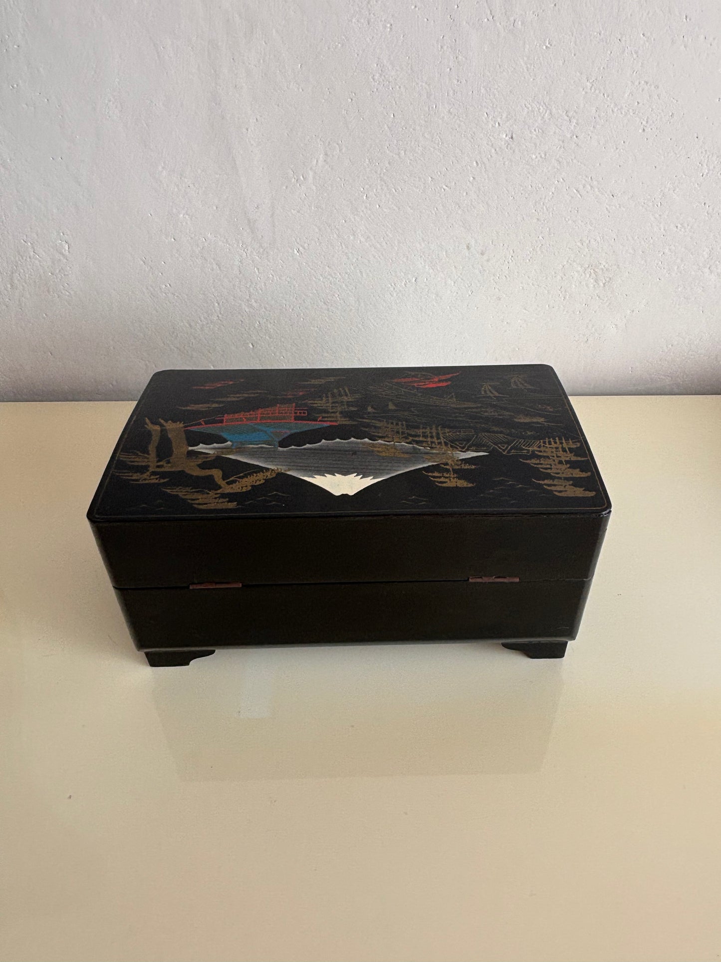 Portagioie giapponese vintage con carillon e coppia di ballerini