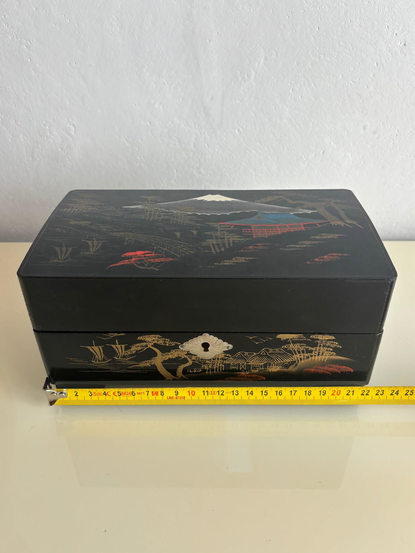 Portagioie giapponese vintage con carillon e coppia di ballerini