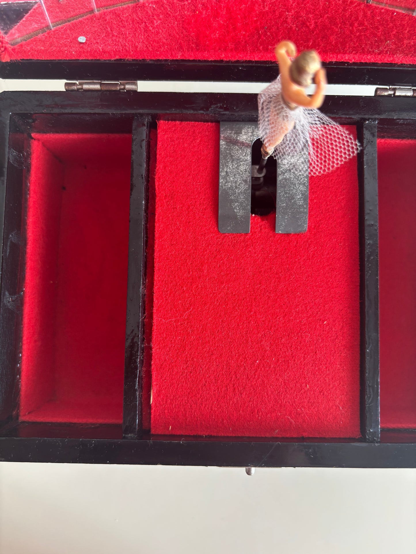 Portagioie giapponese vintage con carillon funzionante – lacca nera e ballerina