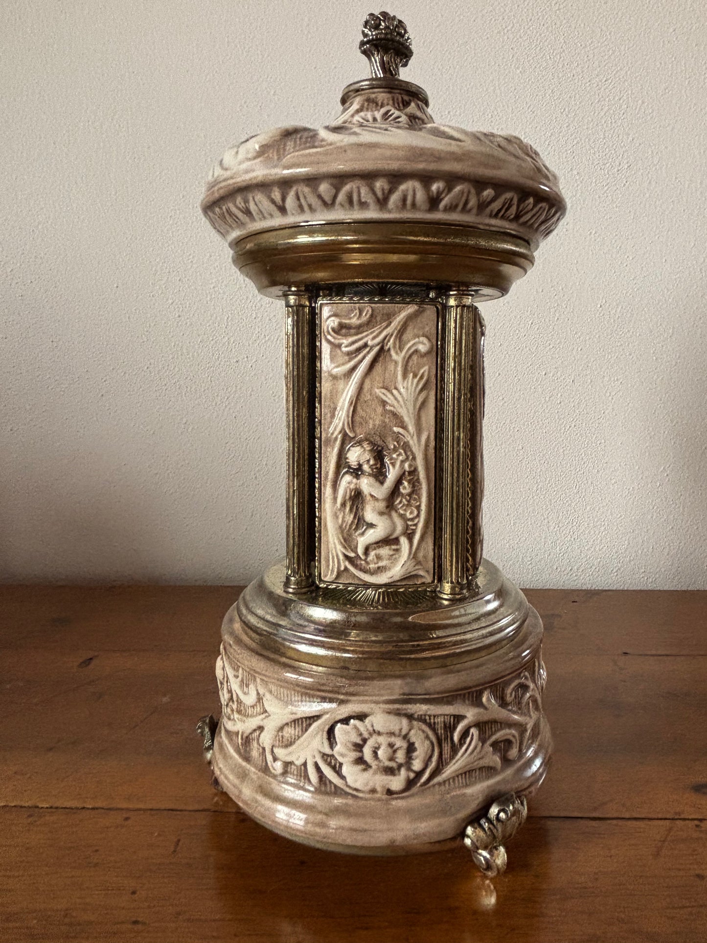 Porta sigarette vintage con carillon e ballerina – oggetto decorativo da collezione