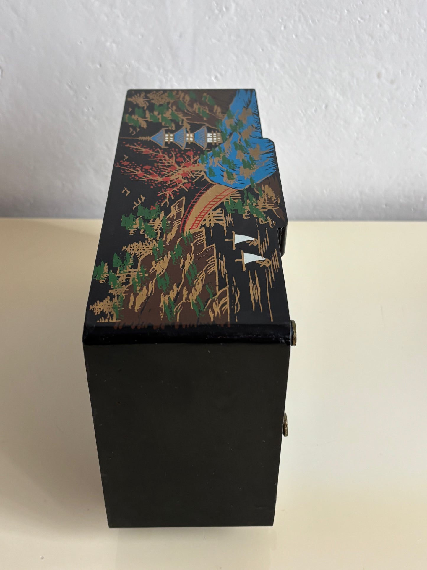 Japanische Schmuckschatulle mit magnetischer Ballerina und funktionierender Spieluhr