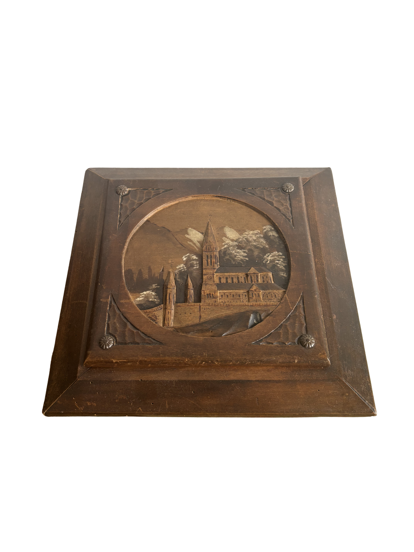 Sottopentola in Legno Intagliato con Carillon – Souvenir Raffigurante Lourdes